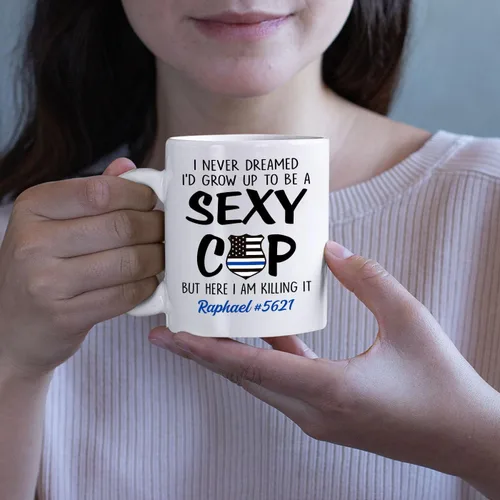 Vista 5 de Taza de café personalizada de policía de regalo para amigo compañero de trabajo, I Never Dreamed I'd Grow Up To Be A Cop Taza de café de cerámica