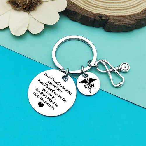 Vista 4 de Llavero práctico con licencia LPN para enfermera, regalo de graduación, regalo inspirador para enfermera, estudiante, enfermera, futura, escuela