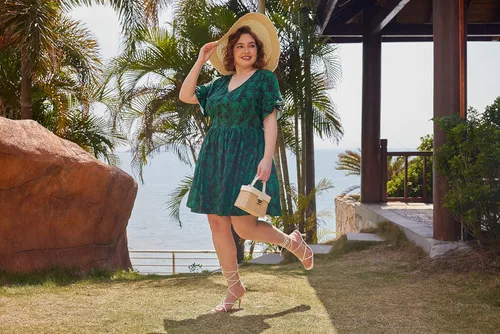 Vista 4 de CARCOS Vestido de talla grande para mujer, vestidos de manga corta, cuello en V, lazo en la cintura, vestido de verano, leopardo, floral, camuflaje