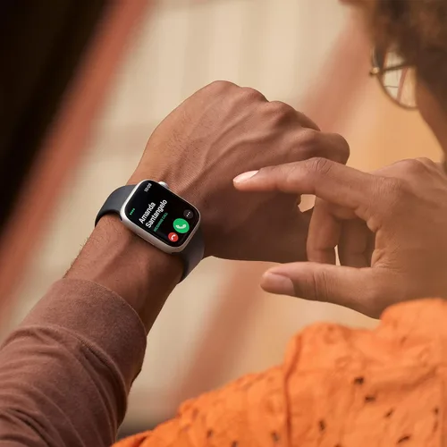 Vista 4 de Apple Watch Series 8 [GPS + Cellular 45mm] Reloj inteligente con caja de aluminio ROJA (PRODUCTO)RED con correa deportiva ROJA (PRODUCTO)RED-S/M.