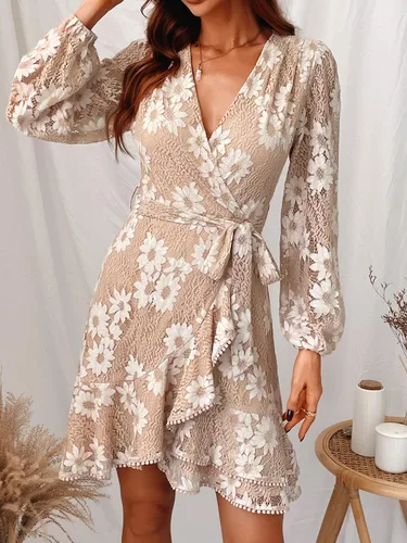 Vista 5 de CUPSHE Vestido de invierno con mangas de burbujas con borlas y cinturón para mujer