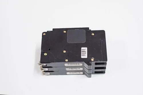 Vista 4 de SCHNEIDER ELECTRIC Disyuntor miniatura 480Y/277-VOLT 40-AMP EGB34040 480Y/277V 40A