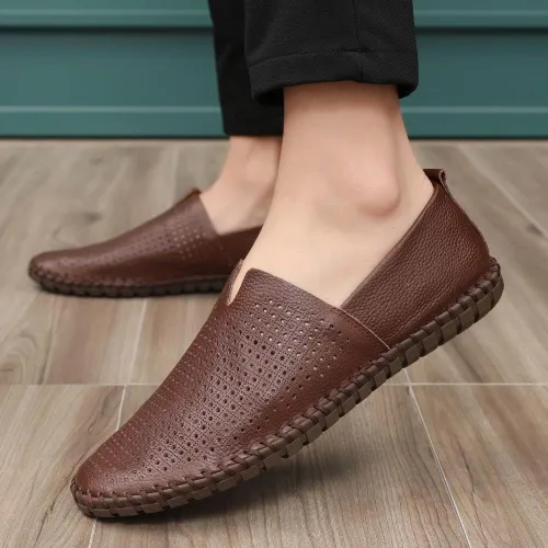 Vista 5 de Zapatos mocasines de cuero genuino para hombre sin cordones, zapatos suaves para caminar, zapatos de conducción perforados