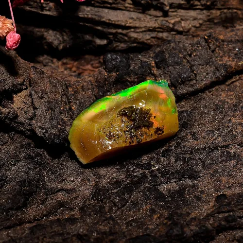 Vista 3 de AA+ Natural Ethiopian Welo Opal Rough Stone Ultra Fire Striking Raw Crystal Handpicked Opal Rock for Jewelry Making October Birthstone Gemstone