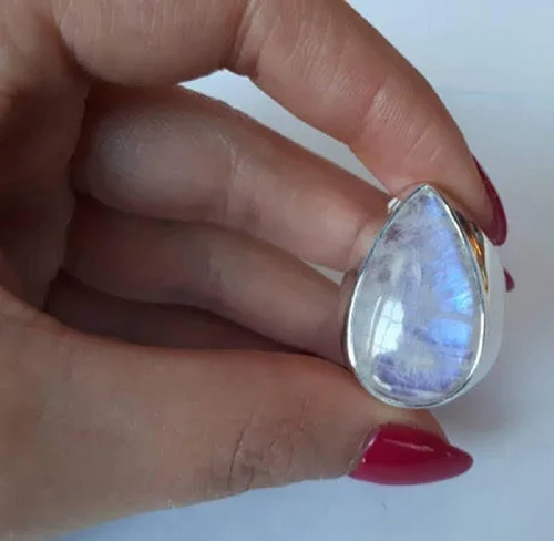 Vista 3 de 1.NO Simulación de moda S925 plata de ley vintage luz de luna anillo de piedras preciosas personalidad punk estilo exagerado anillo femenino mamá