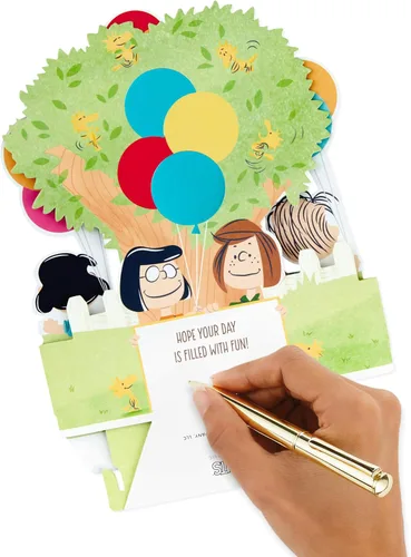 Vista 6 de Hallmark Paper Wonder Peanuts - Tarjeta de cumpleaños desplegable (Snoopy, Charlie Brown, Día lleno de diversión)