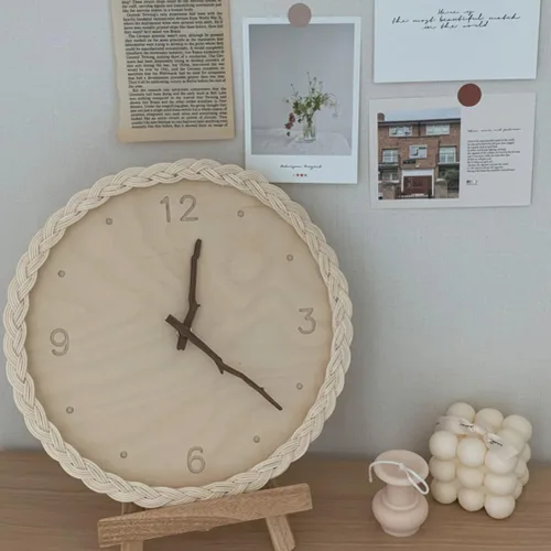 Vista 8 de Garneck Reloj de pared colgante de ratán, reloj silencioso de madera, reloj silencioso para sala de estar, reloj montado en la pared, reloj colgante