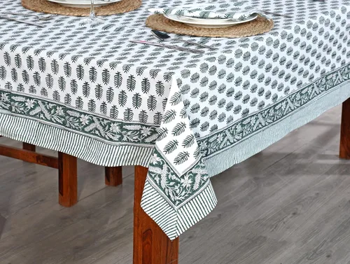 Vista 402 de Ridhi Mantel cuadrado con estampado de bloques de mano de caléndula ámbar