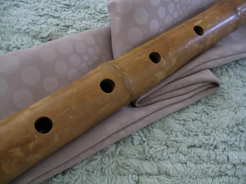 Vista 2 de 1.8 Shakuhachi pentatónico sin extremo de raíz 5 agujeros - Instrumento Zen tradicional