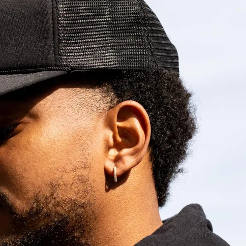 Vista 4 de Aretes de aro delgados para hombre, chapados en oro amarillo con circonita cúbica fina de plata de ley 925, Plata de ley, Circonia cúbica