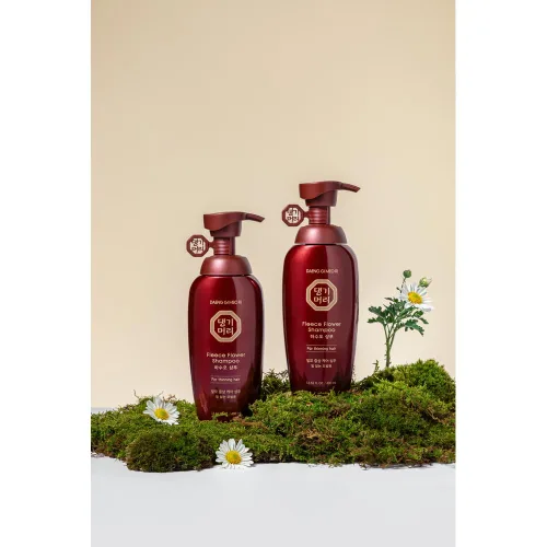Vista 3 de Daeng Gi Meo Ri Champú suave para cabello fino 400 ml / 13.5 fl oz