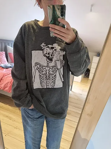 Vista 6 de Meladyan - Sudadera de forro polar con estampado de calavera de Halloween de gran tamaño, cuello redondo, manga larga, hombros caídos