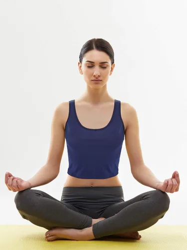 Vista 7 de Geyoga Juego de 6 camisetas básicas cortas sin mangas con espalda cruzada para mujer para entrenar, hacer yoga, correr
