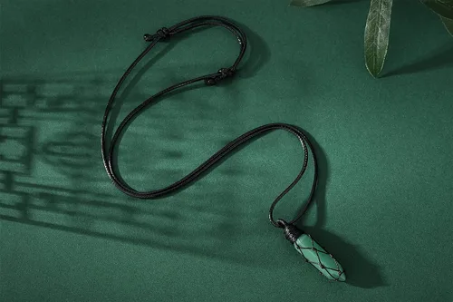 Vista 2 de XIANNVXI Collar de barra para hombre, collar de cristal curativo negro, cuerda ajustable, piedras preciosas naturales, rectangular, collares