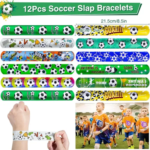 Vista 4 de Winrayk Juego de 12 regalos de fiesta de fútbol para niños, suministros de cumpleaños deportivos, bolsas de regalo no tejidas, pulsera de palmada