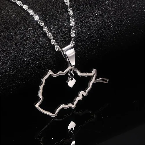 Vista 2 de Collar de acero inoxidable con dije de corazón con mapa de Afganistán y joyería afgana