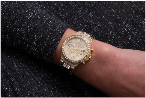 Vista 7 de GUESS Reloj deportivo multifunción con cristales de 1.417 in para mujer