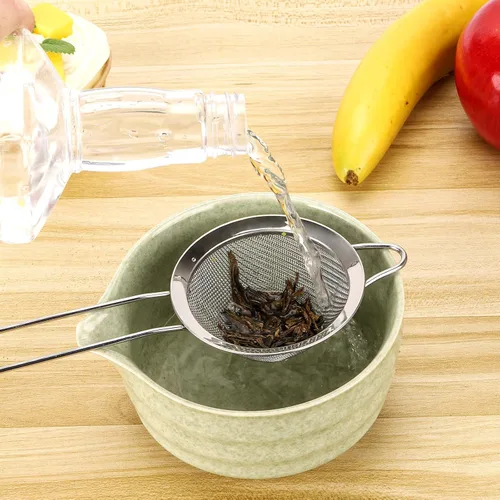 Vista 4 de Paquete de 3 coladores de malla fina de acero inoxidable 304 tamiz pequeño para alimentos, té, jugos, cócteles, cocina (3.35 pulgadas)