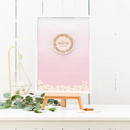 Vista 2 de WEDDINGSTAR Libro de invitados personalizado de madera con forma de corazón, inicial de corona de amor
