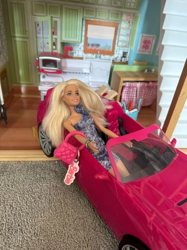 Vista 4 de Llavero personalizado impreso en 3D de muñeca de moda