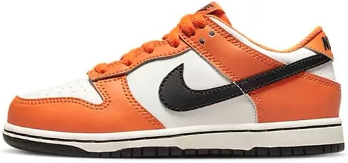 Vista 794 de Nike Kid's Dunk Low Sneaker