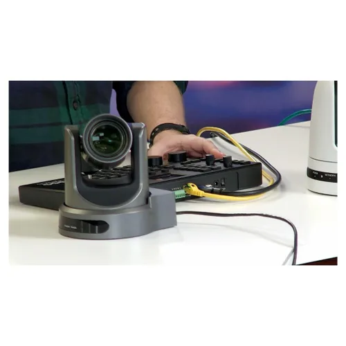 Vista 2 de PTZOptics SuperJoy Controlador de joystick de cámara PTZ NDI, IP y serie con pantalla LCD grande, modos Basic Plus y Matrix Pantalla LCD grande