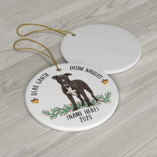 Vista 3 de Divertido nombre personalizado American Staffordshire Terrier Blanco Negro Dear Santa Define Naughty Gifts 2023 Adornos de árbol de Navidad círculo