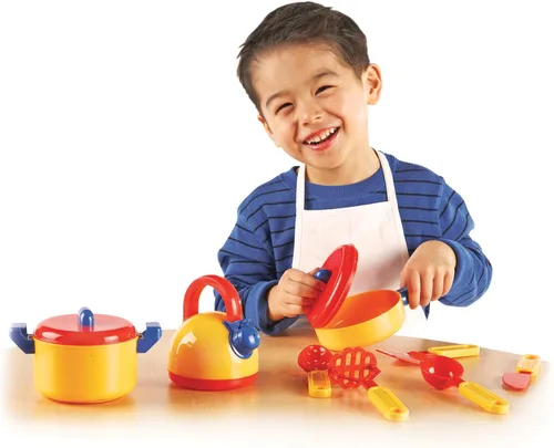 Vista 2 de Juego de cocina Pretend & Play de Learning Resources