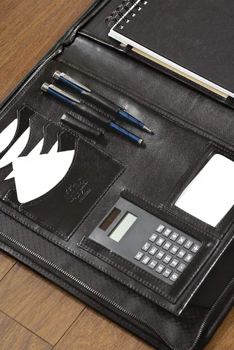 Vista 5 de Noda Cartera de cuero a4, portadocumentos, carpeta de conferencias con calculadora (negro)