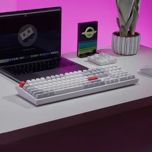 Vista 7 de Keychron Q6 Pro Teclado mecánico personalizado Bluetooth de tamaño completo para Mac Windows Linux, perilla programable QMKVIA de aluminio completo