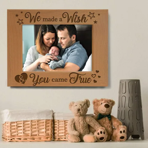 Vista 4 de KATE POSH - We Made a Wish & You Came True - Marco de fotos de madera natural grabado, regalos para nuevos bebés, nueva mamá, nuevo papá, regalos