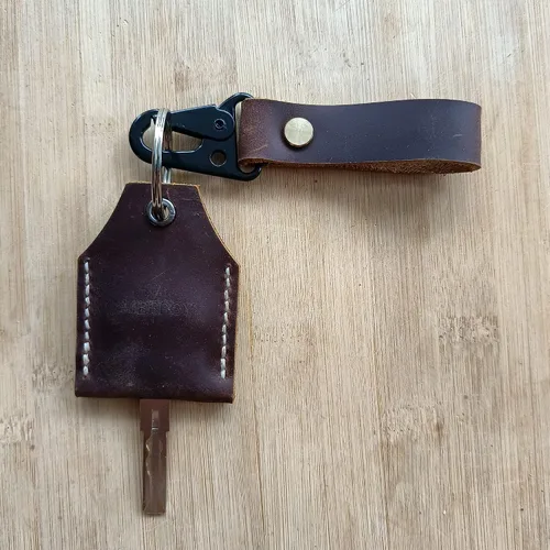 Vista 7 de Funda de cuero hecha a mano para llavero con funda para llavero de estilo vintage, accesorios elegantes, funda protectora para llaves