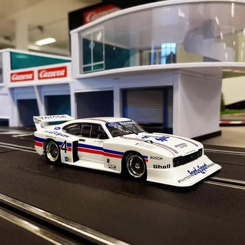 Vista 4 de Carrera 30926 Ford Capri Zakspeed Turbo Lili Reisenbichler No. 4 - Ranura digital a escala 1:32, vehículo de carreras, tragamonedas digitales