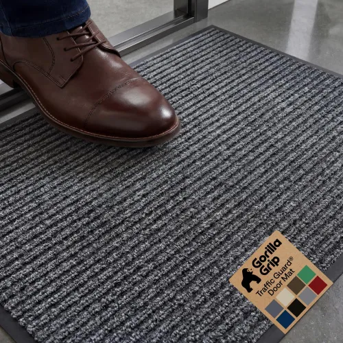 Vista 64 de GORILLA GRIP Traffic Guard - Tapete resistente para interiores y exteriores Negro