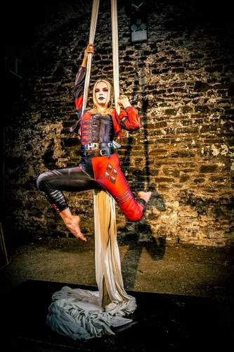 Vista 4 de Rubies II Disfraz de Harley Quinn de DC Comics Suicide Squad 2 para mujer (aspecto principal), Multi