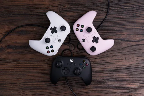 Vista 7 de 8Bitdo Ultimate Wired Controller for Xbox Series XS, Xbox One and Windows, PC Gaming Gamepad with Back Buttons, Trigger Vibration, 3.5mm Audio Jack