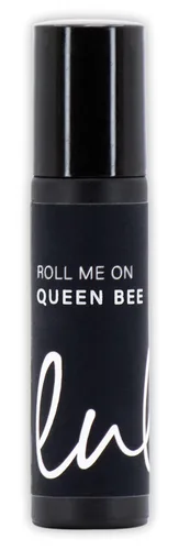 Vista 9 de Lulu Candles Roll Me On After Dark - Teca caoba Infusión de feromonas Eau de Parfum Tamaño de viaje, vegano - Perfume Roller Ball - 10 ML