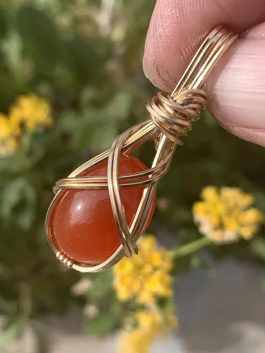 Vista 22 de Colgante de cristal de cuarzo rosa de 14 quilates, calidad AAA relleno de oro, varita de corazón, reiki Energy Romance, con elegante caja de regalo