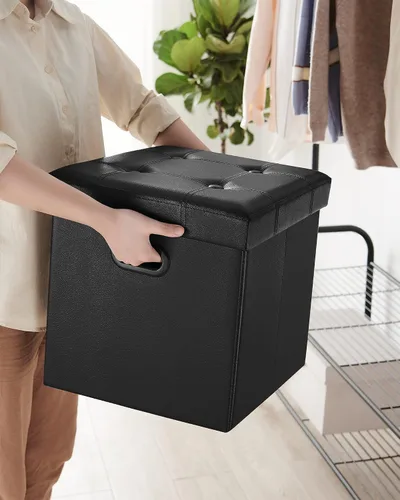 Vista 8 de Otomana plegable por Songmics, cubo de almacenamiento de 15 pulgadas con agujero y asa, piel sintética, Madera, Negro