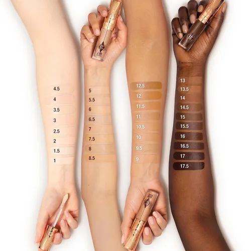 Vista 9 de Charlotte Tilbury AIRbrush Corrector de desenfoque impecable – Corrector para ojeras, manchas y más – Hidratante, cobertura completa con un acabado