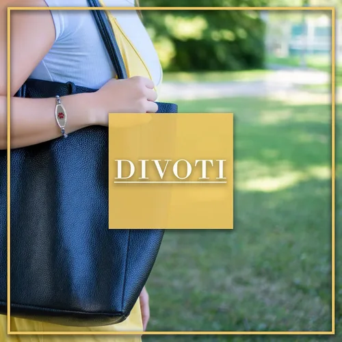 Vista 6 de Divoti Haley Pulsera de alerta médica para mujer con grabado gratuito y cadena bizantina dividida Estilo y tamaño acero inoxidable 12123PK-90
