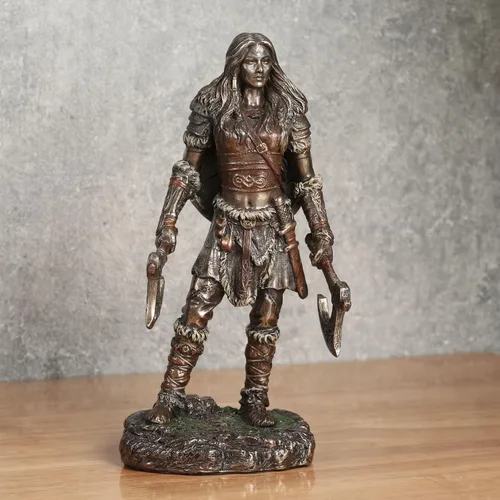 Vista 2 de Veronese Design 6 1/8 Final de bronce fundido en frío de la escultura femenina de la resina de Berserker de las hachas gemelas de Viking