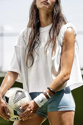 Vista 4 de Camisetas cortas extragrandes de entrenamiento de para mujer, estilo informal, de manga corta, hombros caídos, con dobladillo enrollado, básicas