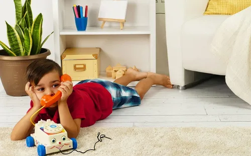 Vista 4 de Teléfono clásico con parloteo de Fisher Price