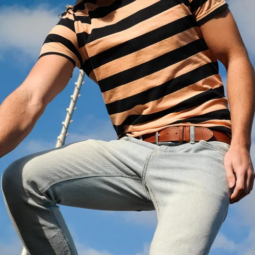 Vista 4 de HoffeBelts Cinturón de cuero de grano completo hecho a mano para hombre, estilo casual, cinturón de cuero personalizado en caja de regalo