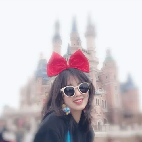 Vista 6 de CHuangQi Diademas de lazo rojo con lentejuelas de doble cara para niñas y mujeres, lindas bandas para el cabello hechas a mano para fiestas o cosplay
