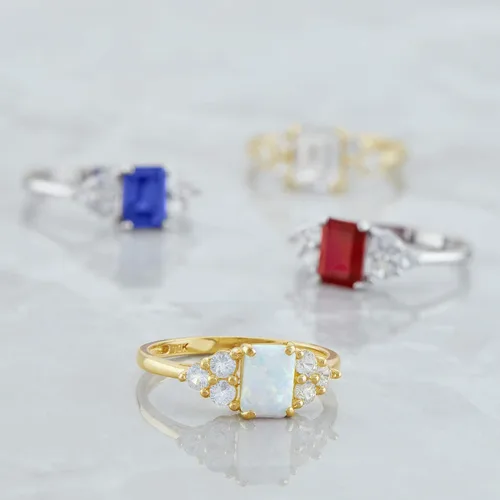 Vista 5 de MAX + STONE 10k Yellow or White Gold Ring for Women with Emerald Cut Gemstone and Created White Sapphire Accents Birthstone Anniversary Ring Size 5