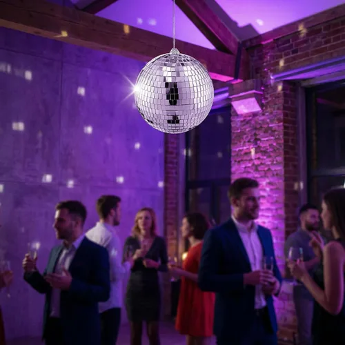Vista 5 de Paquete de 4 bolas de discoteca de espejo, bolas de discoteca colgantes plateadas de 6 pulgadas con cuerda adjunta para una fiesta o efecto de luz