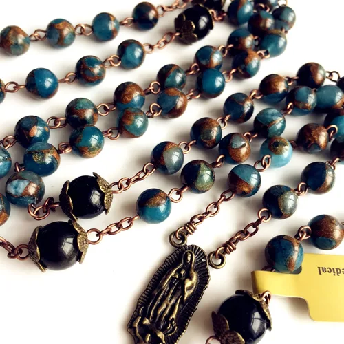 Vista 3 de Elegantmedical - Collar con colgante de obsidiana negra con forma de cruz de Jesucristo