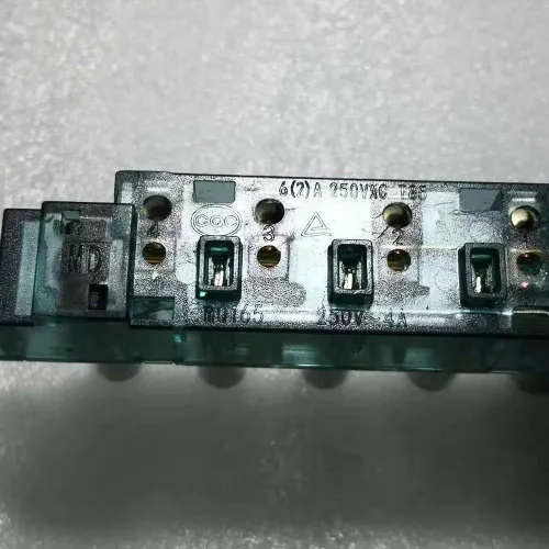 Vista 2 de MQ165 3-Interlock 1-Reset 1-Latching 5 Teclas Interruptor 250VAC 4A para Campana de Cocina